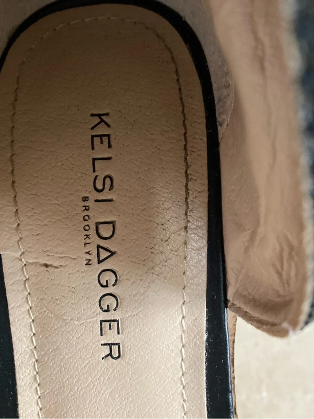 Kelsi Dagger Women’s Block Heels with Travel/Dust Bag-Size 7 - Picture 7 of 9